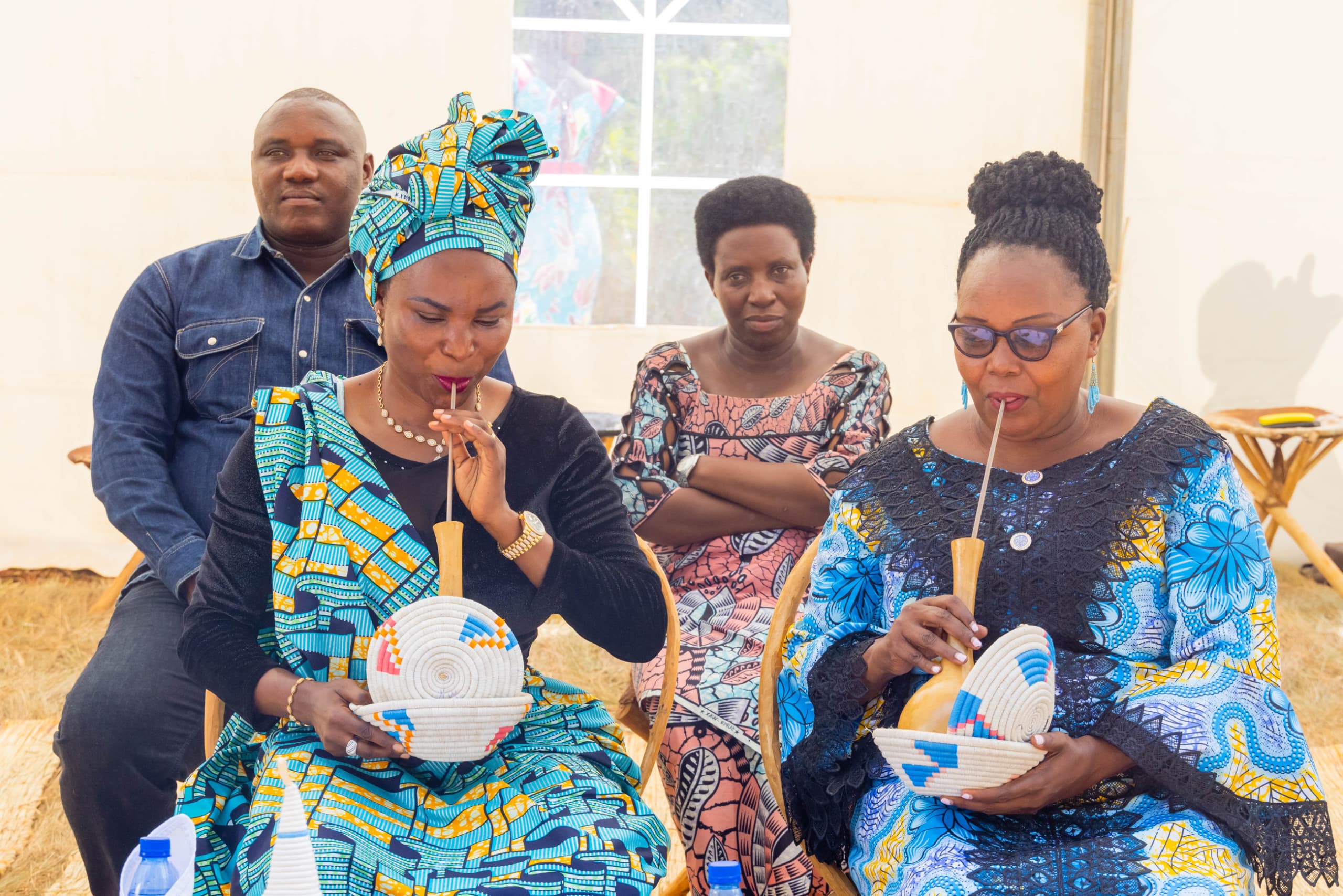La Première Dame SE Angeline Ndayishimiye Célèbre la Fête Communale à Giheta et Encourage l’Adoption des Pratiques Écologiques
